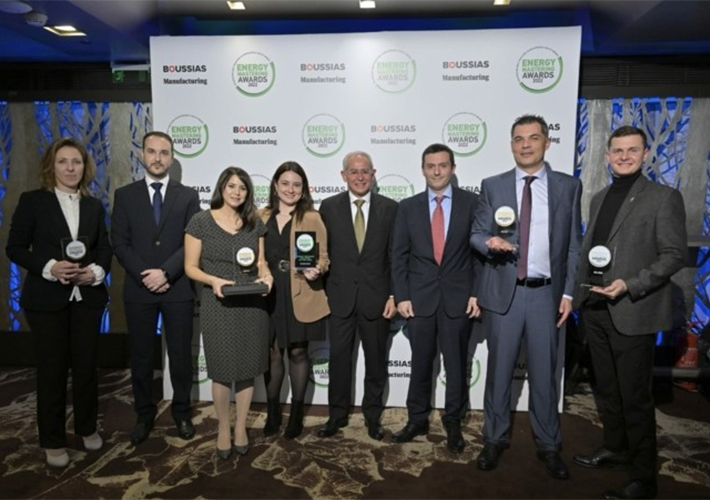 Foto Schneider Electric recibe el premio a la Solución de Eficiencia Energética del Año.